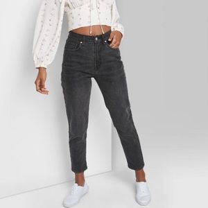 Women’s super high rise Mom’s Taper Jean- Wild Fable black wash, size 6